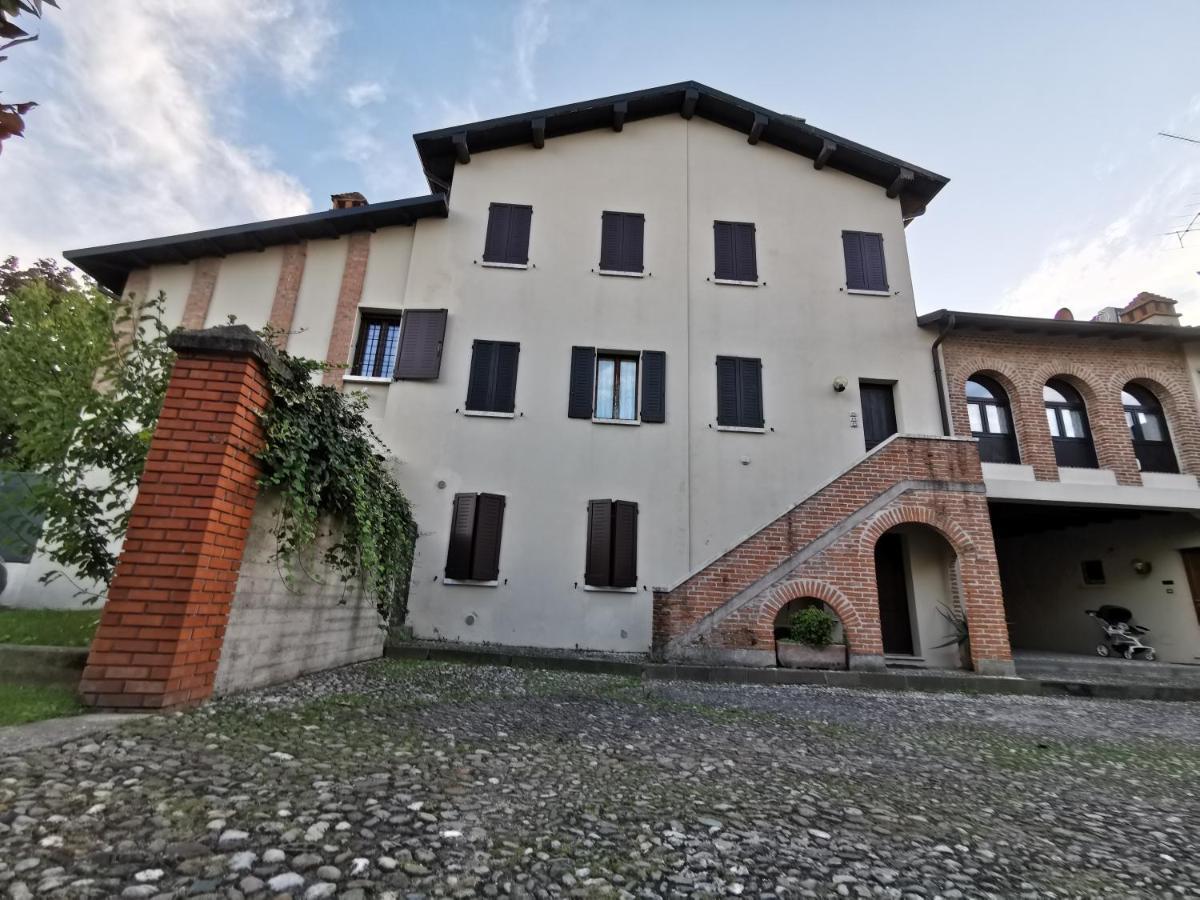 Casa Carolina: King Size Bed Across From Golden Beach Desenzano del Garda Eksteriør billede